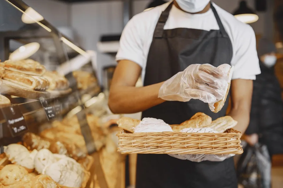 Kệ bánh và tủ mát